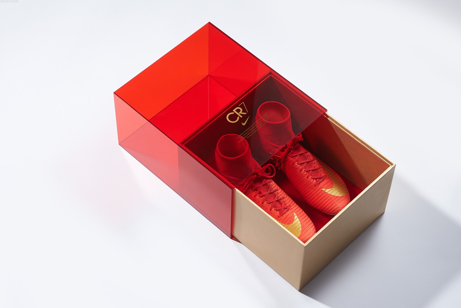 Cheaper Than Expected Nike Auctions Awards Ultra Limited Nike